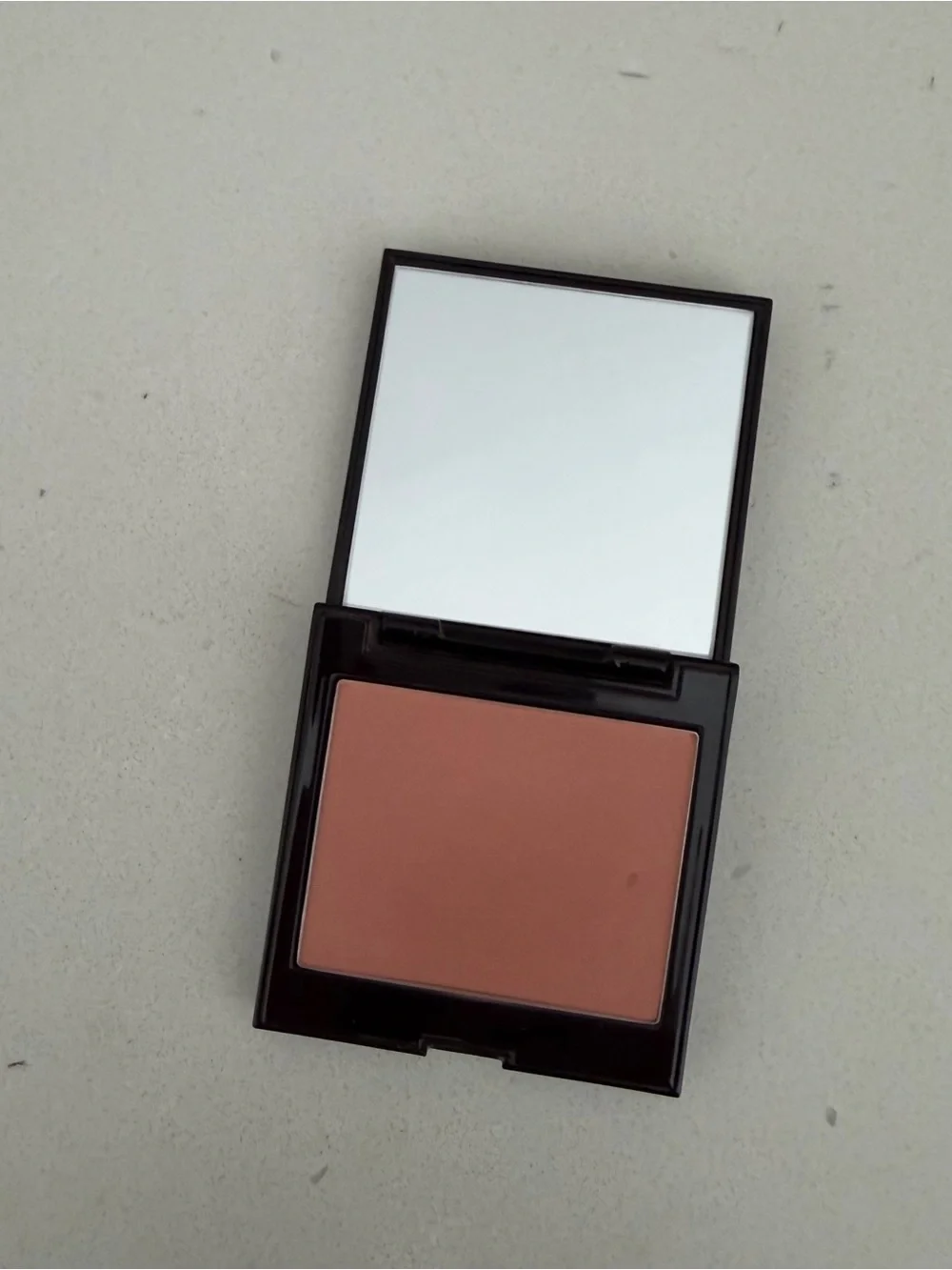 laura mercier Peach Bronzer & Contour Compact - Soft Peach